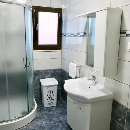 Antonia * Zavalatica