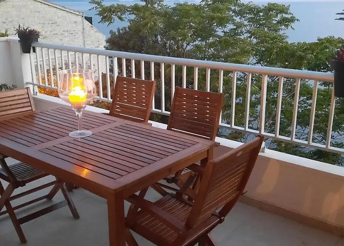 Antonia * 扎瓦拉提卡