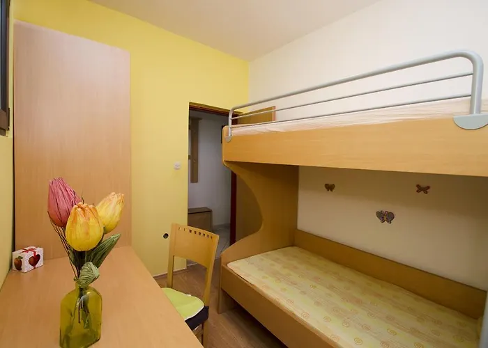 Antonia * 扎瓦拉提卡