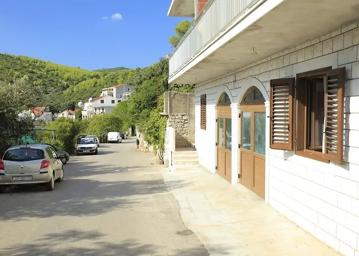 Antonia 扎瓦拉提卡